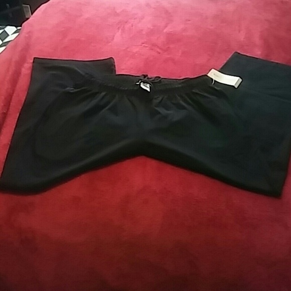 Capris - Picture 2 of 3